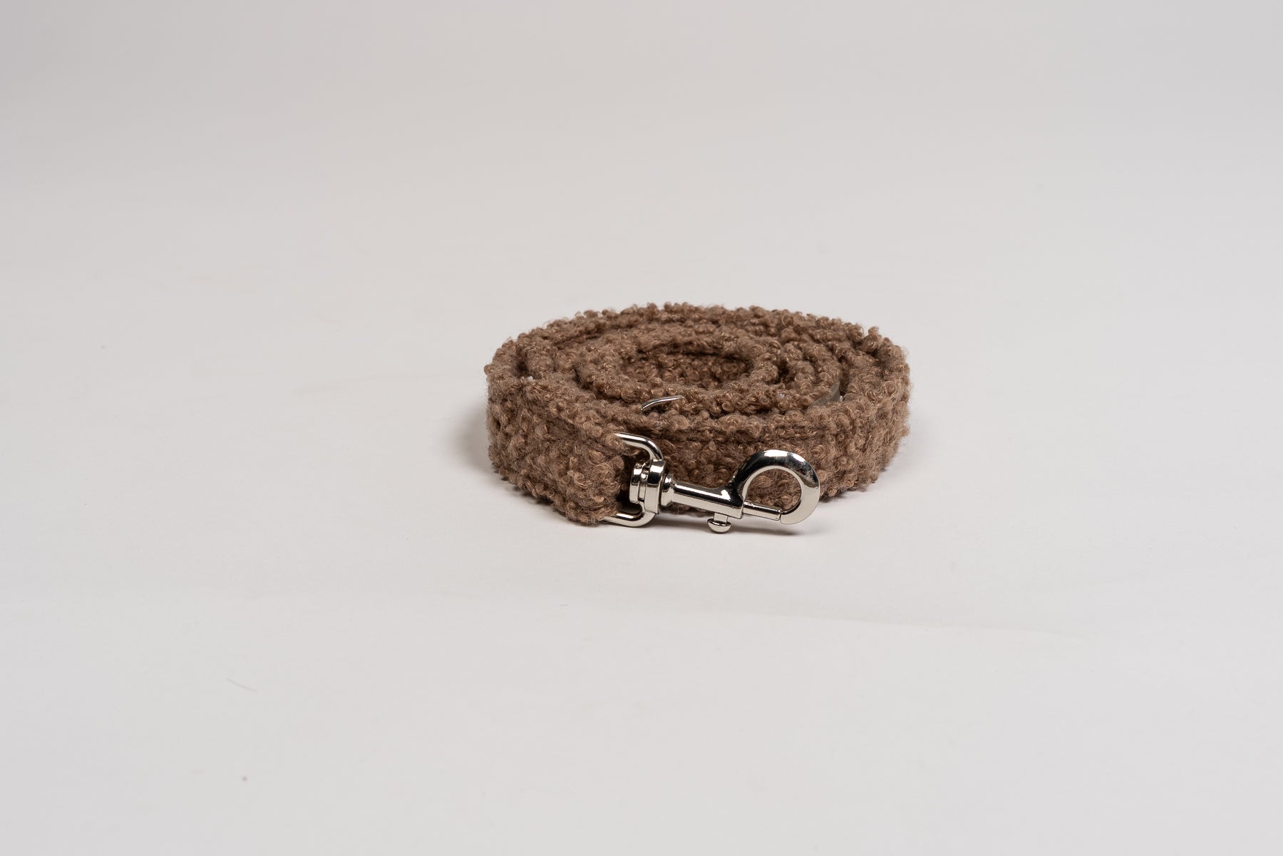 The Furloom Dog Leash Dark Brown